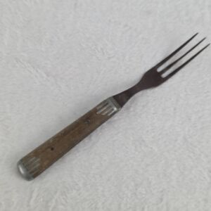 Antique 3 Tine Granny Fork Wood Handle Primitive Kitchen Utensil 7.5 Drip Design